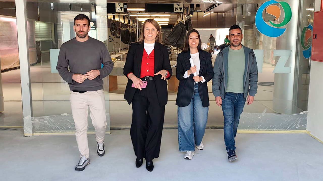 Equipo de goberno de MS na praza de abastos de Salceda