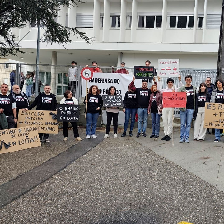 Manifestación polo ensino público en Salceda